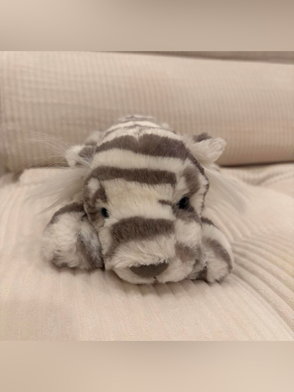Jellycat Little Sacha Snow Tiger - BNWT